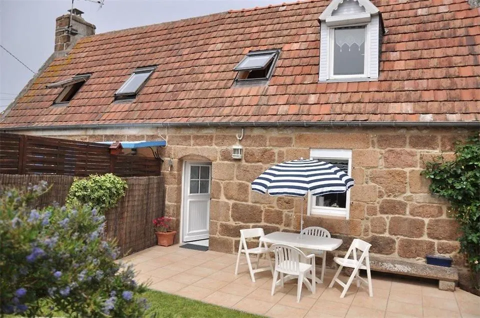 Maison Bretonne A 200M De La Superbe Plage Saint-Guirec A Ploumanac\'H - Ref 328 location